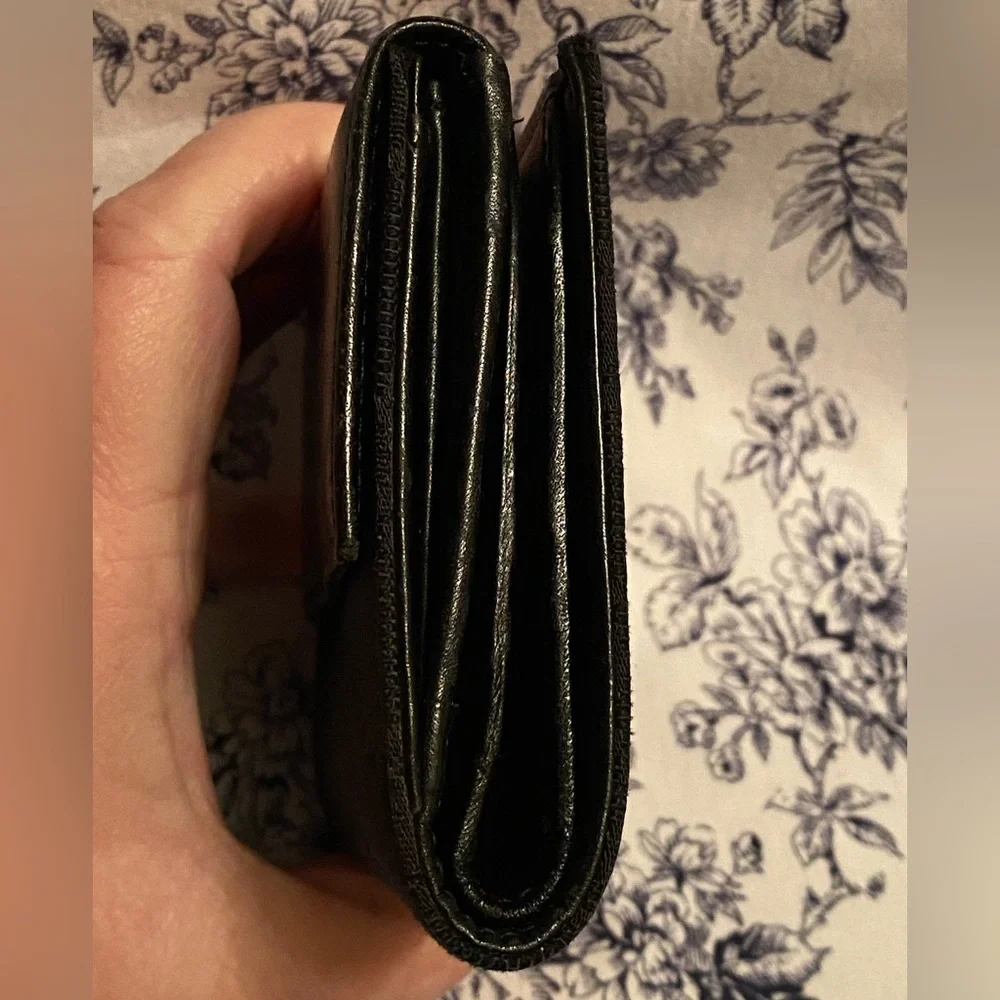 Gucci Jackie GG Black Canvas Compact Wallet w/Gunmetal Hardware - Picture 14 of 15